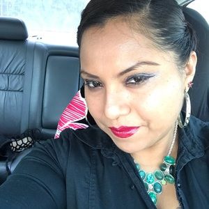 Meet your Posher, Ana